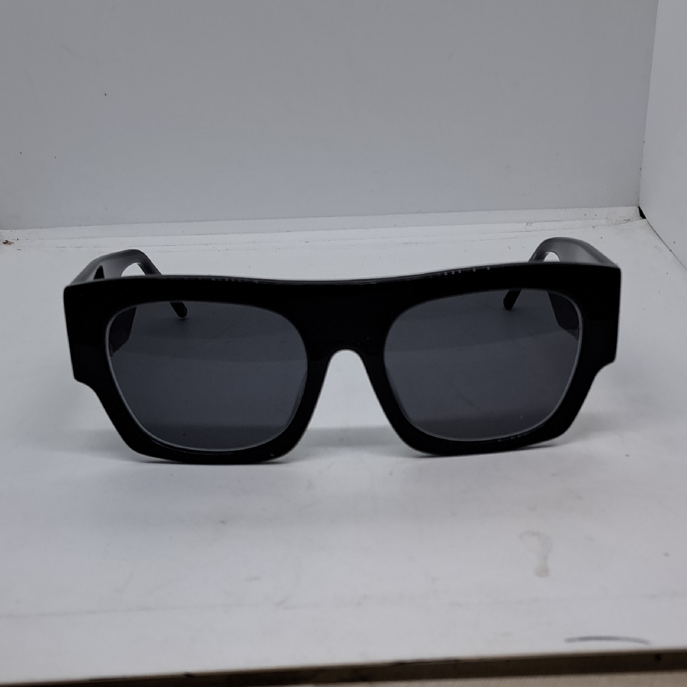 NWOT MUSE 2103 BLACK SUNGLASSES